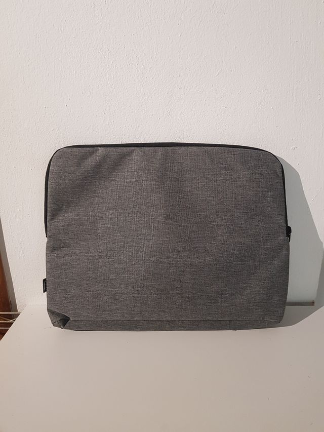 Funda tablet acolchada