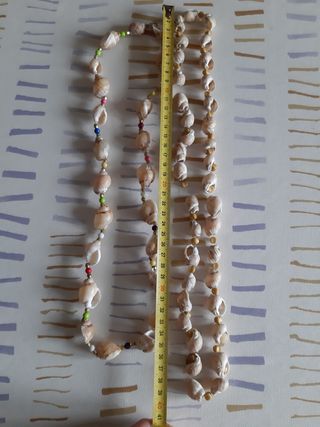 N.2 collane con conchiglie