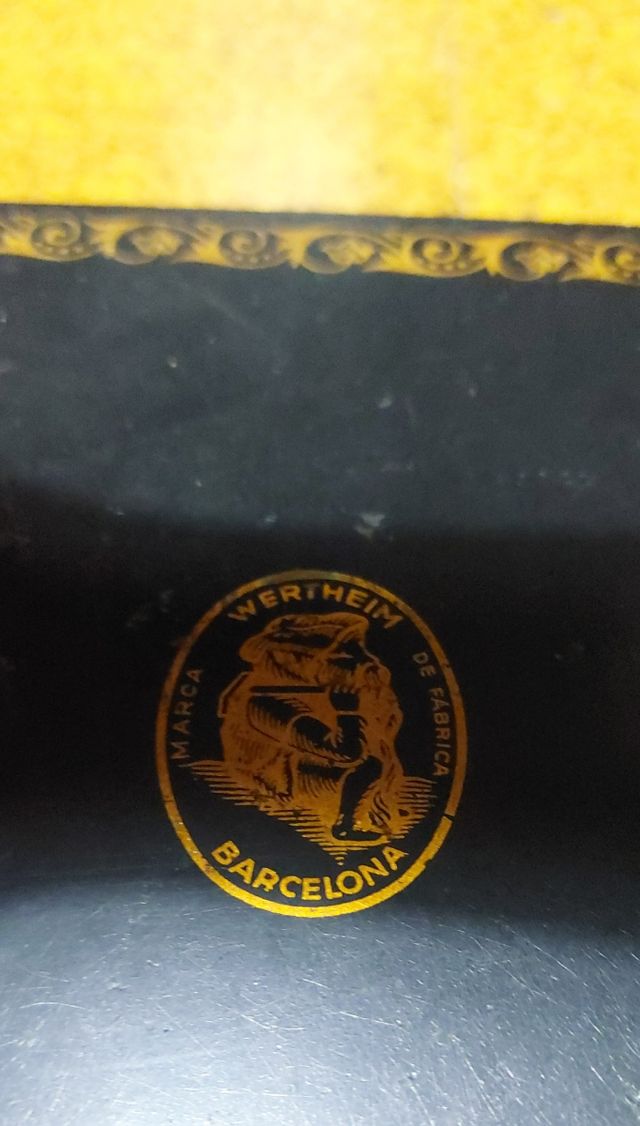 Maquina de coser WERTHEIM