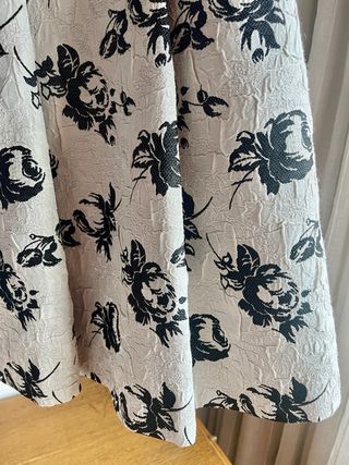 Falde de Rosas Negras de Fiesta Naf Naf