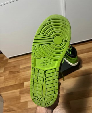 JORDAN 1 LOW. 44EU