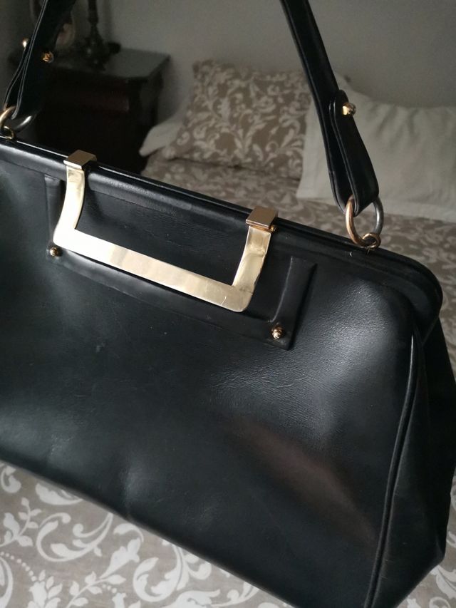 Bolso de piel antiguo