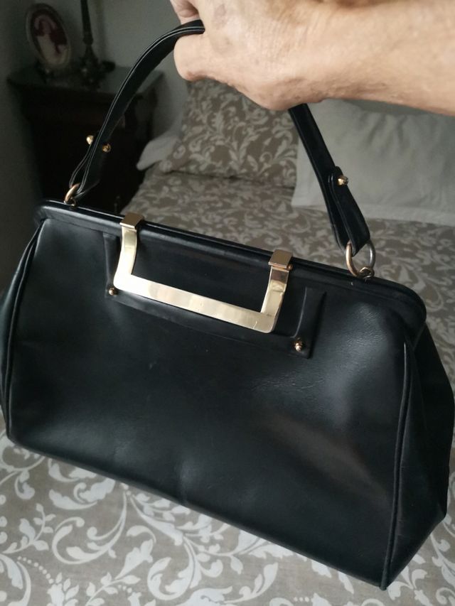 Bolso de piel antiguo