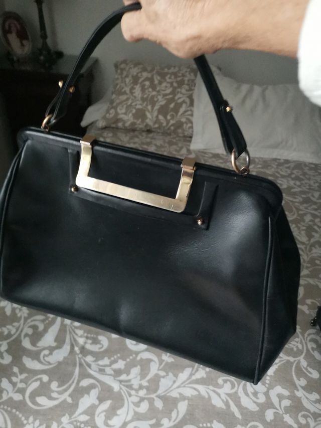 Bolso de piel antiguo