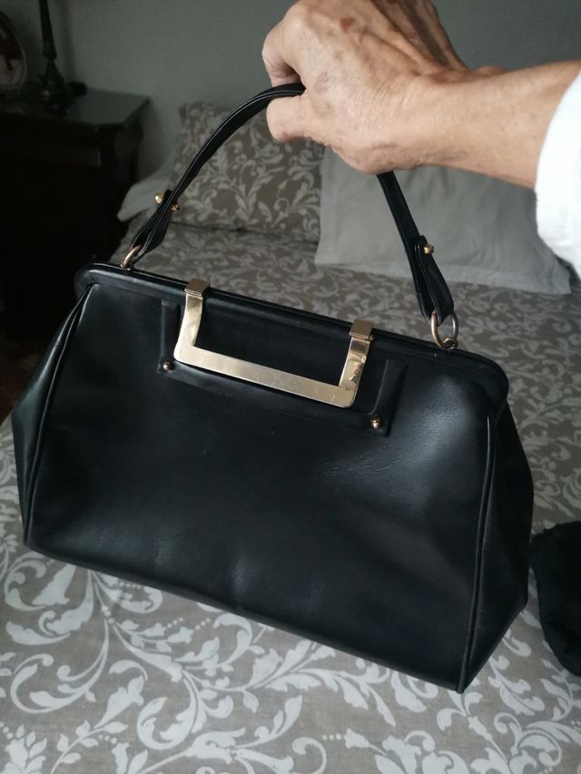 Bolso de piel antiguo