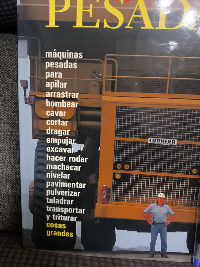 Maquinaria Pesada (Spanish Edition)