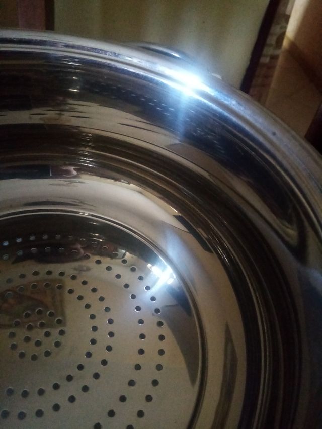 Scolapasta in acciaio con coperchio