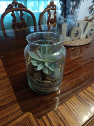 Maceta cristal con cactus artificiales