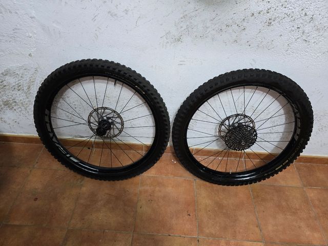 Juego ruedas originales Turbo Levo