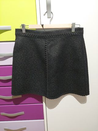Falda negra zara