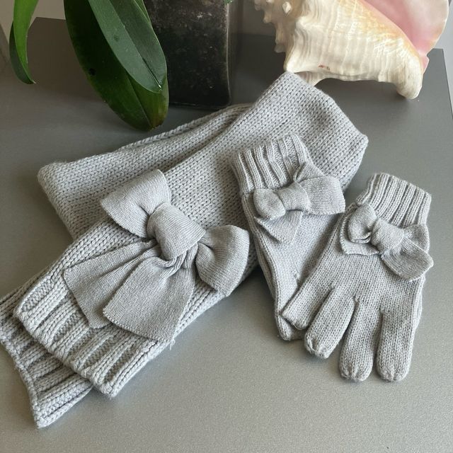 Bufanda y guantes con lazo Niña
