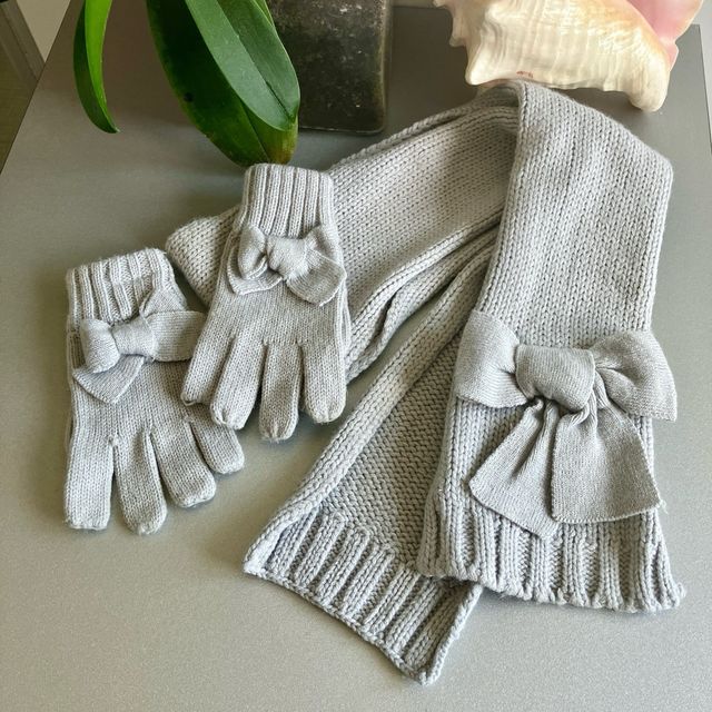 Bufanda y guantes con lazo Niña