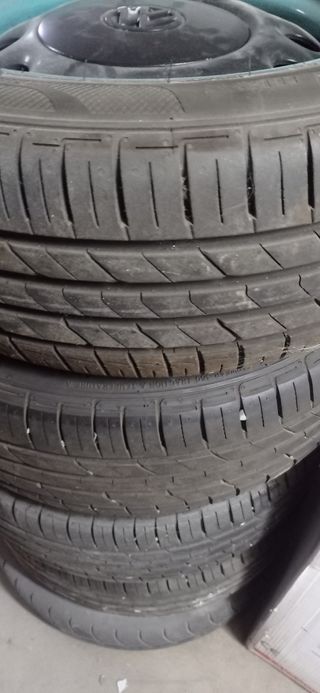 Llantas  + gomas