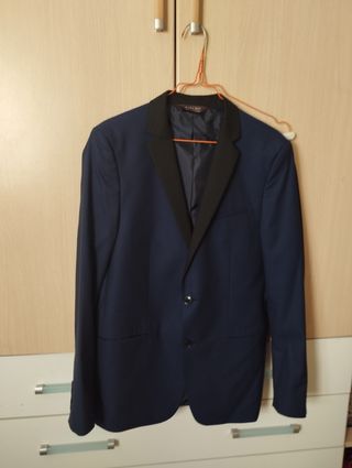 Traje joven de zara 