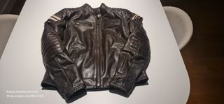 Cazadora de mujer  para moto de cuero (SEGURA)
