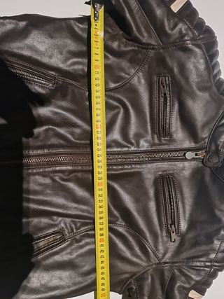 Cazadora de mujer  para moto de cuero (SEGURA)