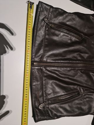 Cazadora de mujer  para moto de cuero (SEGURA)