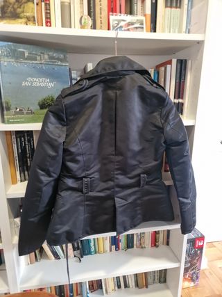 Cazadora zara negra talla m