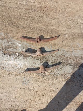Picos para obra.10€ la unidad
