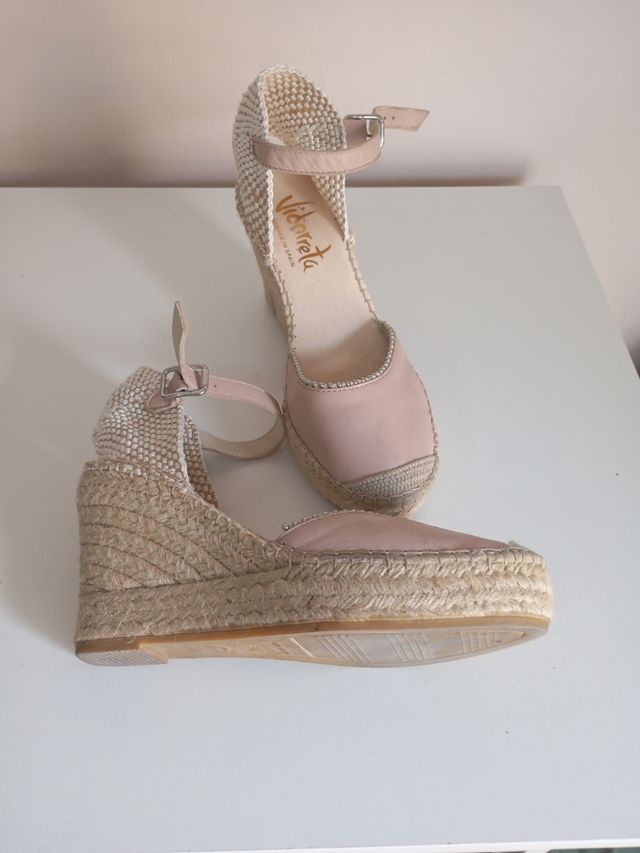 Zeppe Espardeña prodotte in Spagna.