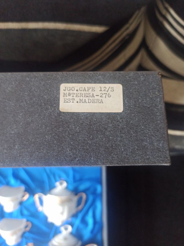 juego café  porcelana bañado oro