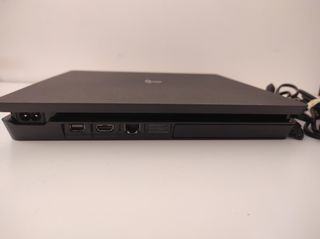 PLAYSTATION 4 11:00v