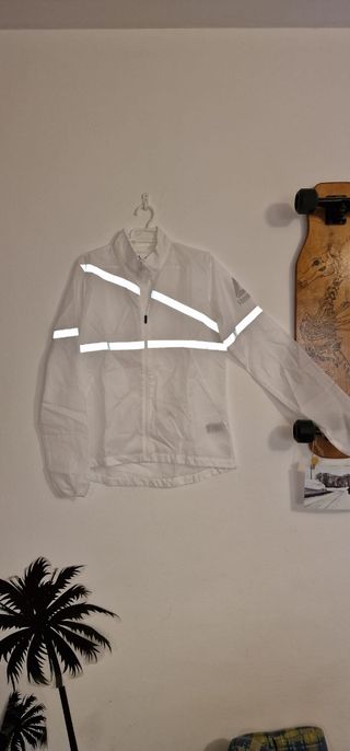 Chaqueta cortavientos ligera de mujer