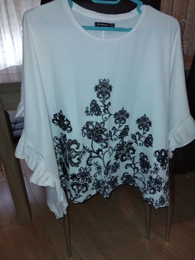 SET abito T-shirt e pantaloni