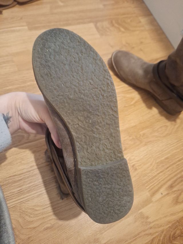 Botín marrón pelo por dentro