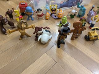 Figuras varias de películas y series