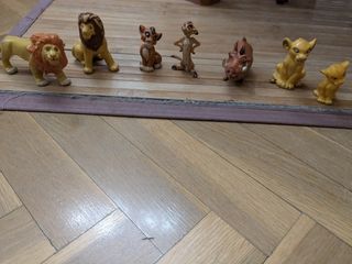 Figuras varias de películas y series