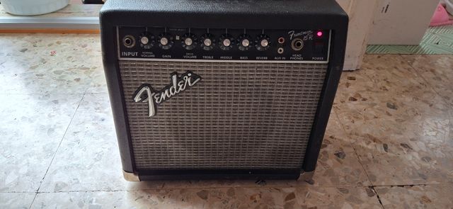 Amplificatore Frontman 15R