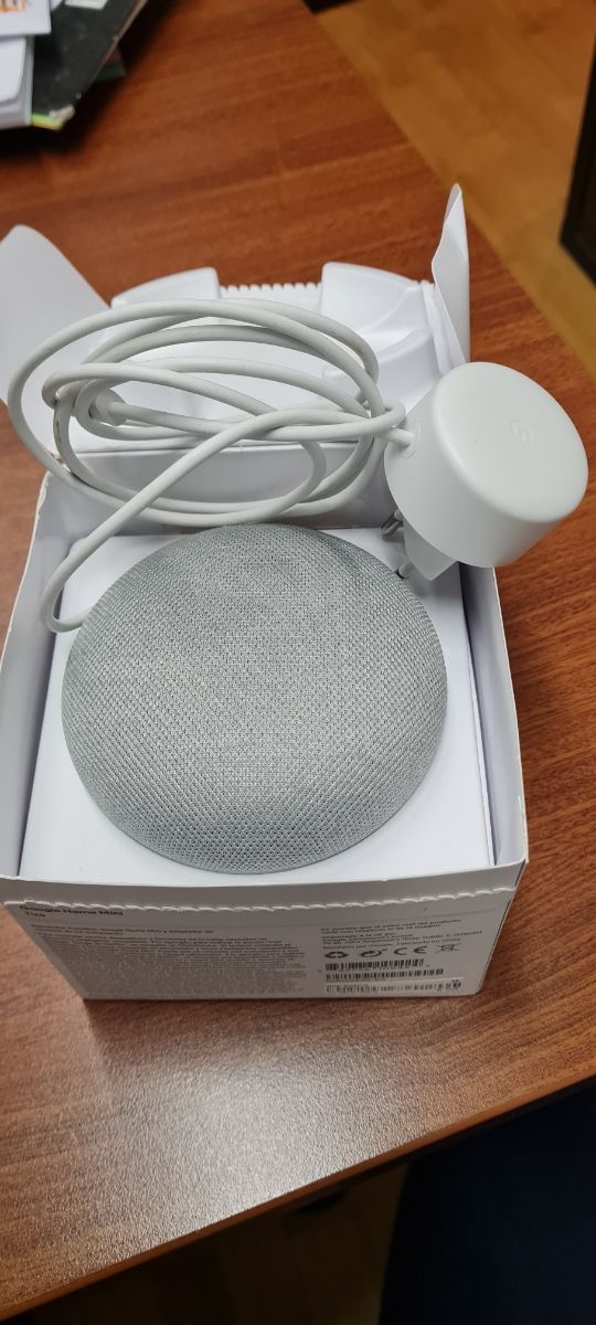 GOOGLE HOME MINI