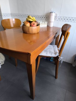 Mesa cocina y sillas