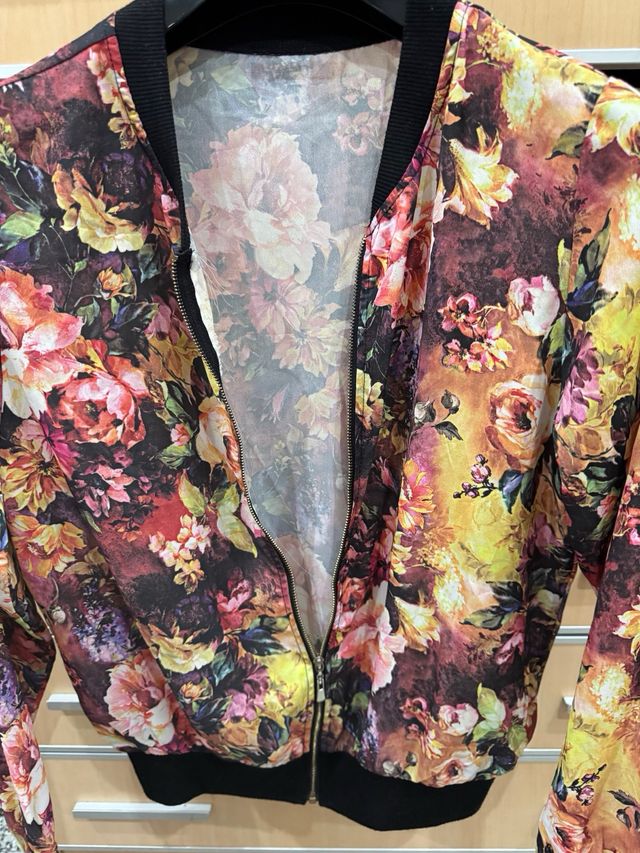 Chaquetilla lienzo flores talla S