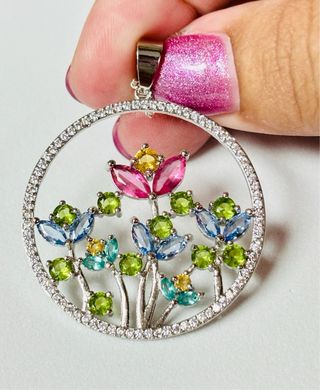 Colgante floral de gemas y cadena plata de ley 925