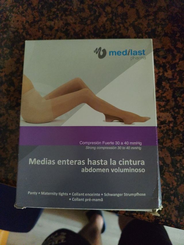 Medias enteras hasta cintura