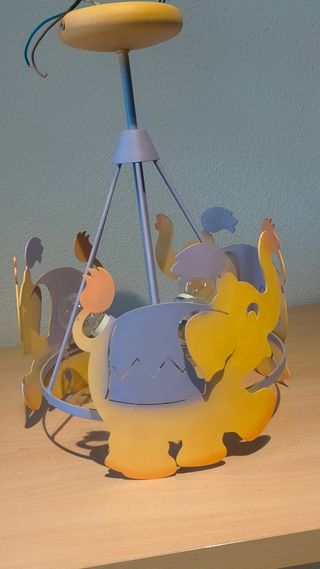 Lámpara habitación infantil