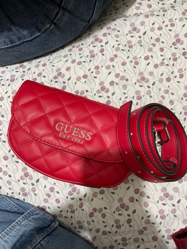 Riñonera Guess