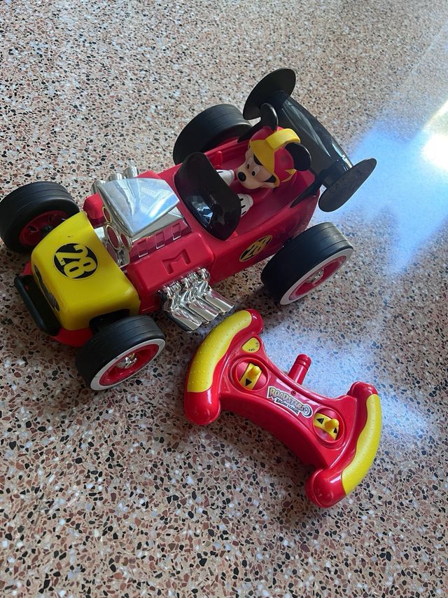 Coche teledirigido Mickey Mouse