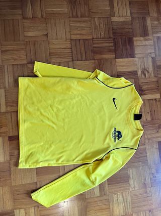 Xandal y sudadera les corts ubae