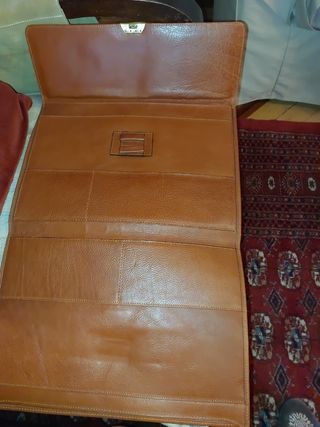 Cartera de piel porta documentos 
