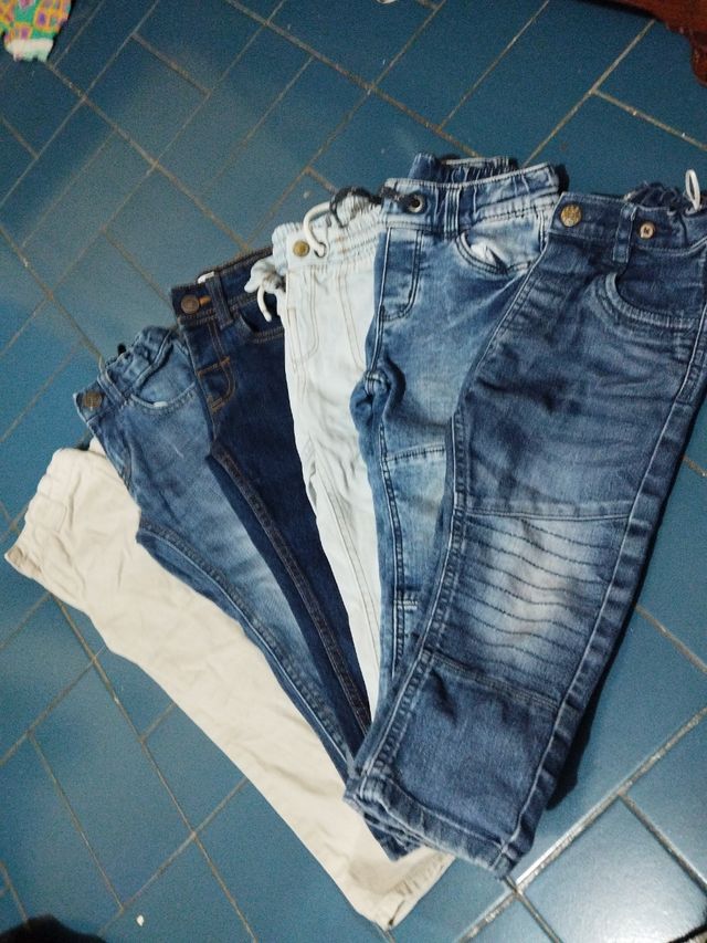 Seis pantalones Vaquero