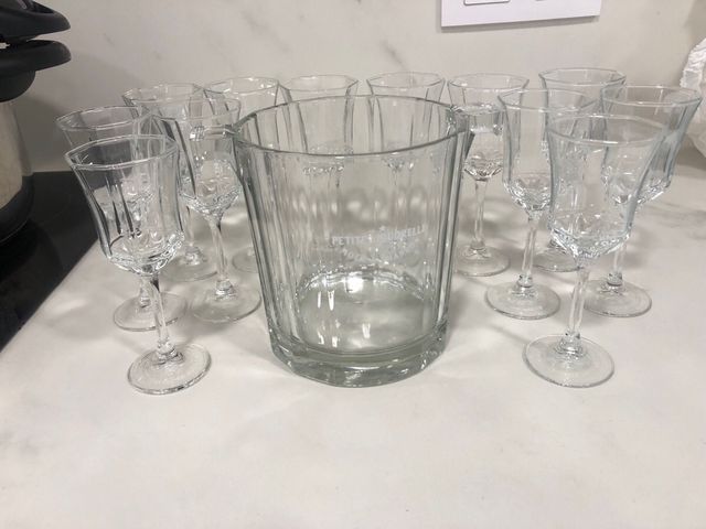 12 COPAS Y CUBITERA CRISTAL PETIT LIQUORELLE MOET