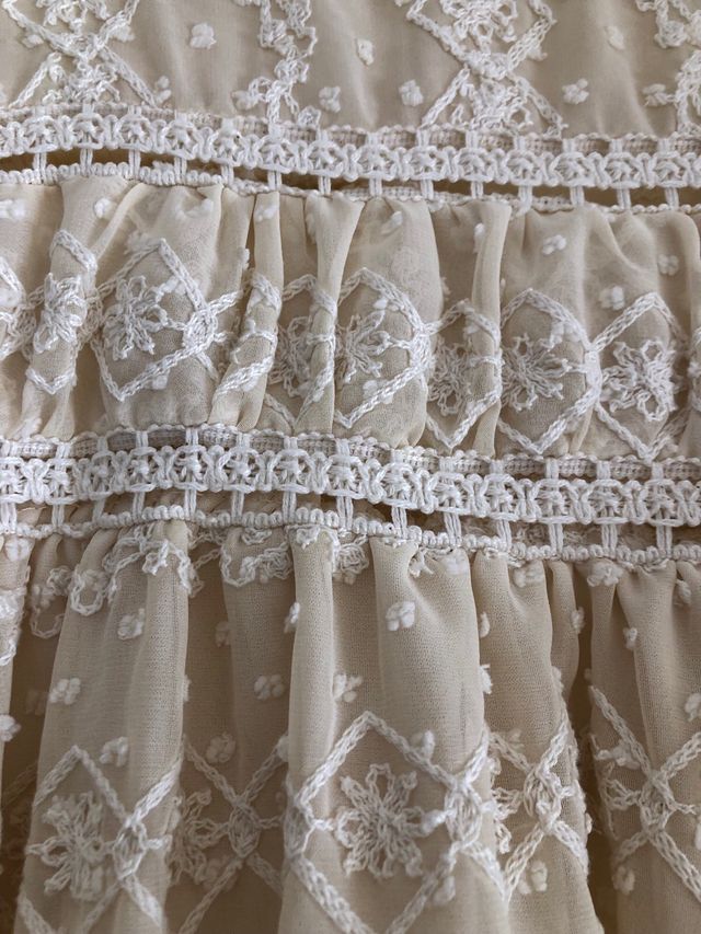 Camisa romántica color hueso