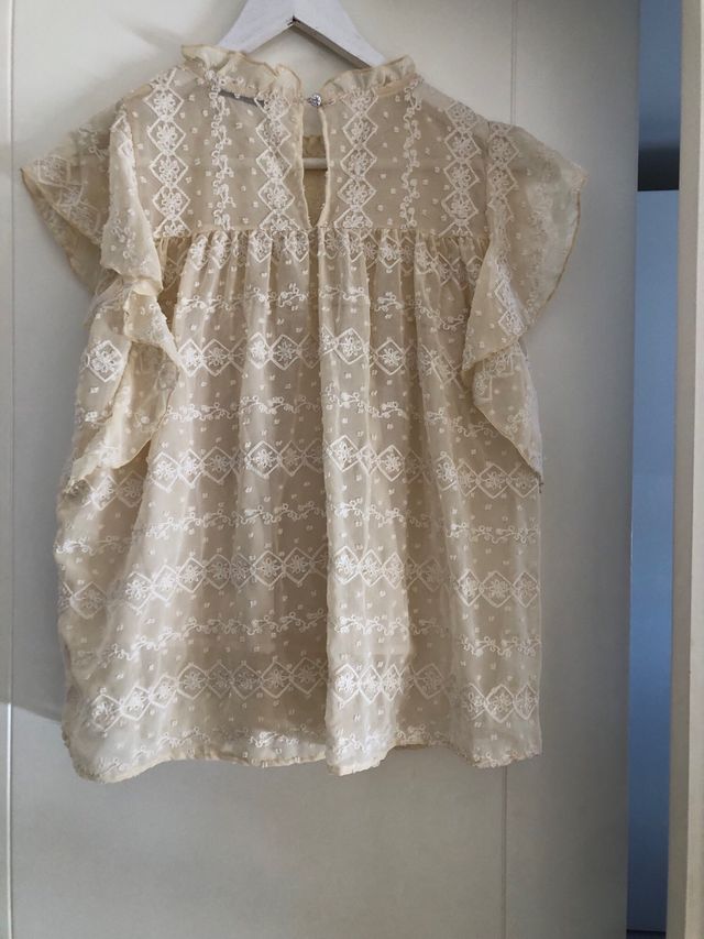 Camisa romántica color hueso