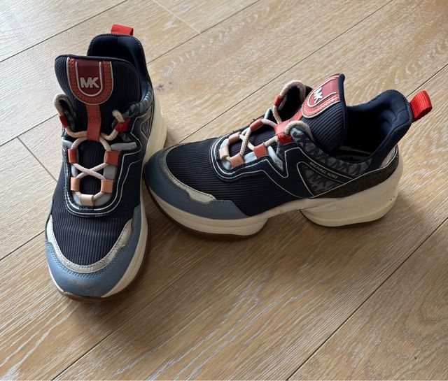 Michael Kors Olympia