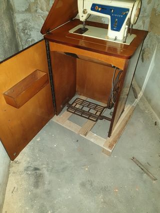 Maquina de coser singer