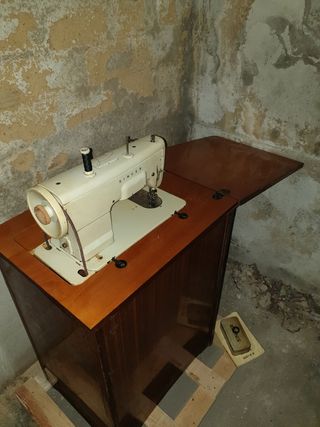 Maquina de coser singer