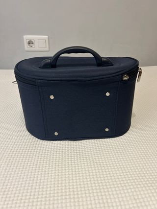 Neceser rigido de viaje